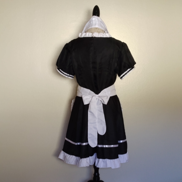 Women's Maid Costume - Picture 2 of 4